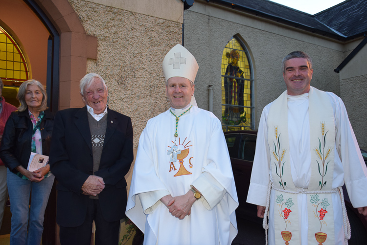 Bishop Fintan's pastoral visit to Uibh Laoire parish (pic. Nóirín Uí Thuama)