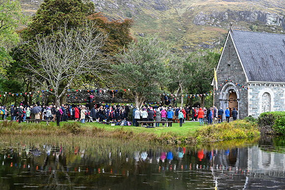 Pilgrims at Gougane Barra for the annual Gougane Sunday Mass. (Photo: Sheila Kelleher || Diocese of Cork and Ross)