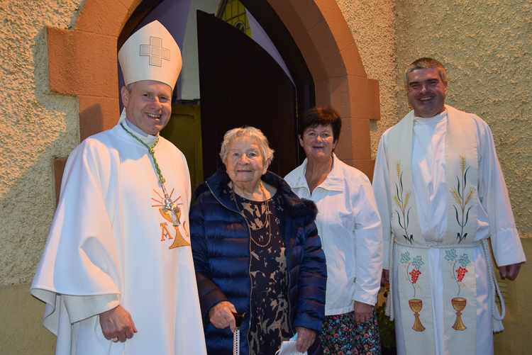 Images taken at Ballingeary during Bishop Fintan's pastoral visit to Uibh Laoire parish (pic. Nóirín Uí Thuama)