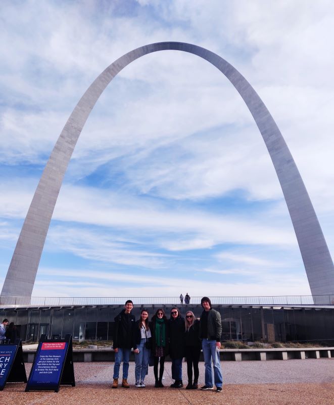 Andrew, Ciara, Miriam, Sarah, Sheila and James enjoying the views at the iconic "Gateway Arch" in St. Louis, Missouri.