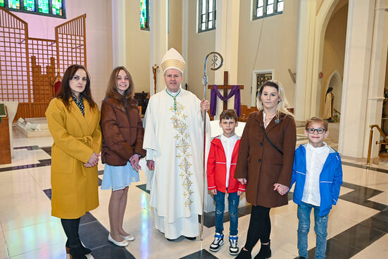 The Oil of Chrism was brought to the altar by Ava (second from left) who was Confirmed in March. She was accompanied by her mother Renata. The bread and wine were brought to the altar by Natan and Fabian, accompanied by their mother Justyna. They will receive their First Holy Communion at the Cathedral on May 13th.