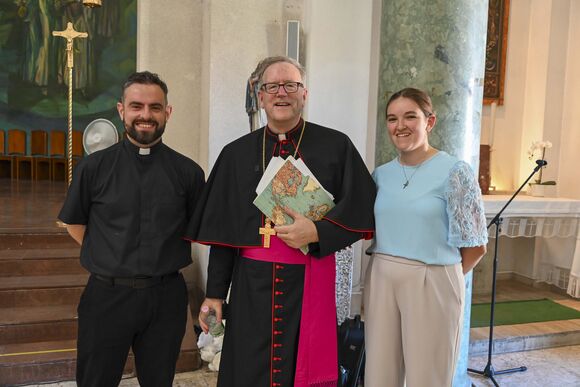 Bishop Robert Barron with MC's Fr David Vard (Kildare and Leighlin) and Aoife Kiely (Cork and Ross)